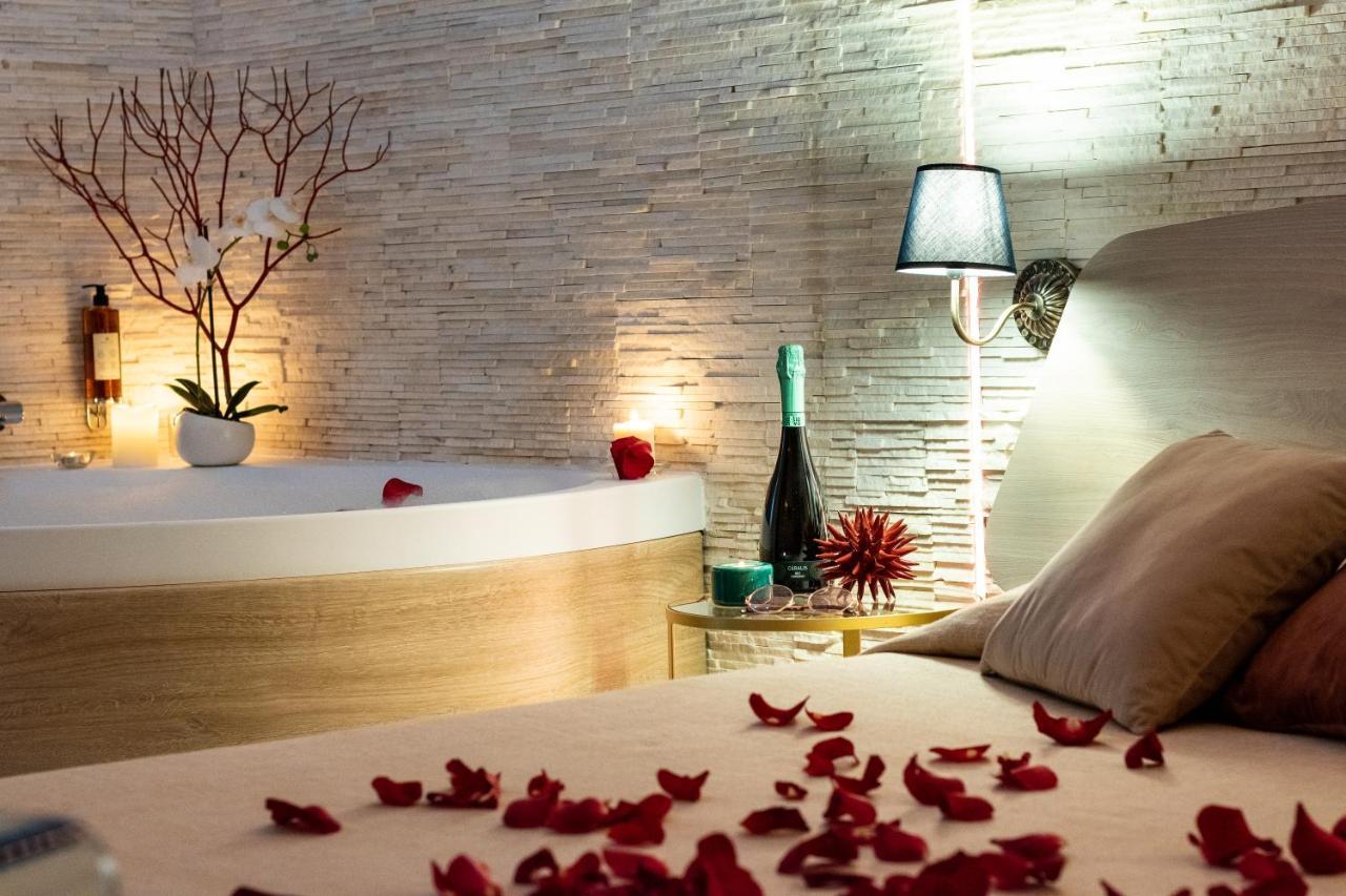 Lucenova Suite Guest-House Кальяри Экстерьер фото